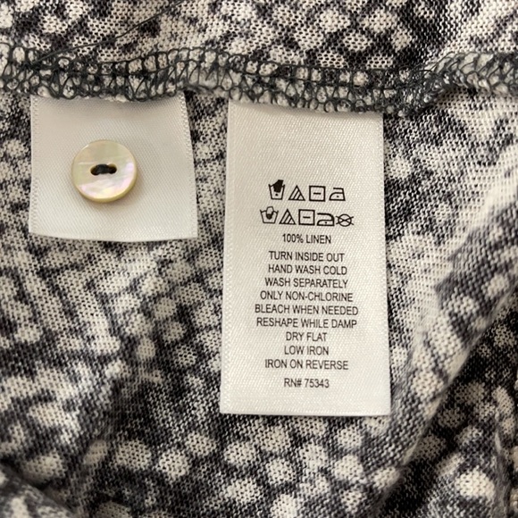 Christian Siriano NWT Snakeskin Print 100% Linen Short Sleeve Top Size Small - Picture 9 of 9